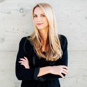 Meet your Posher, Carina